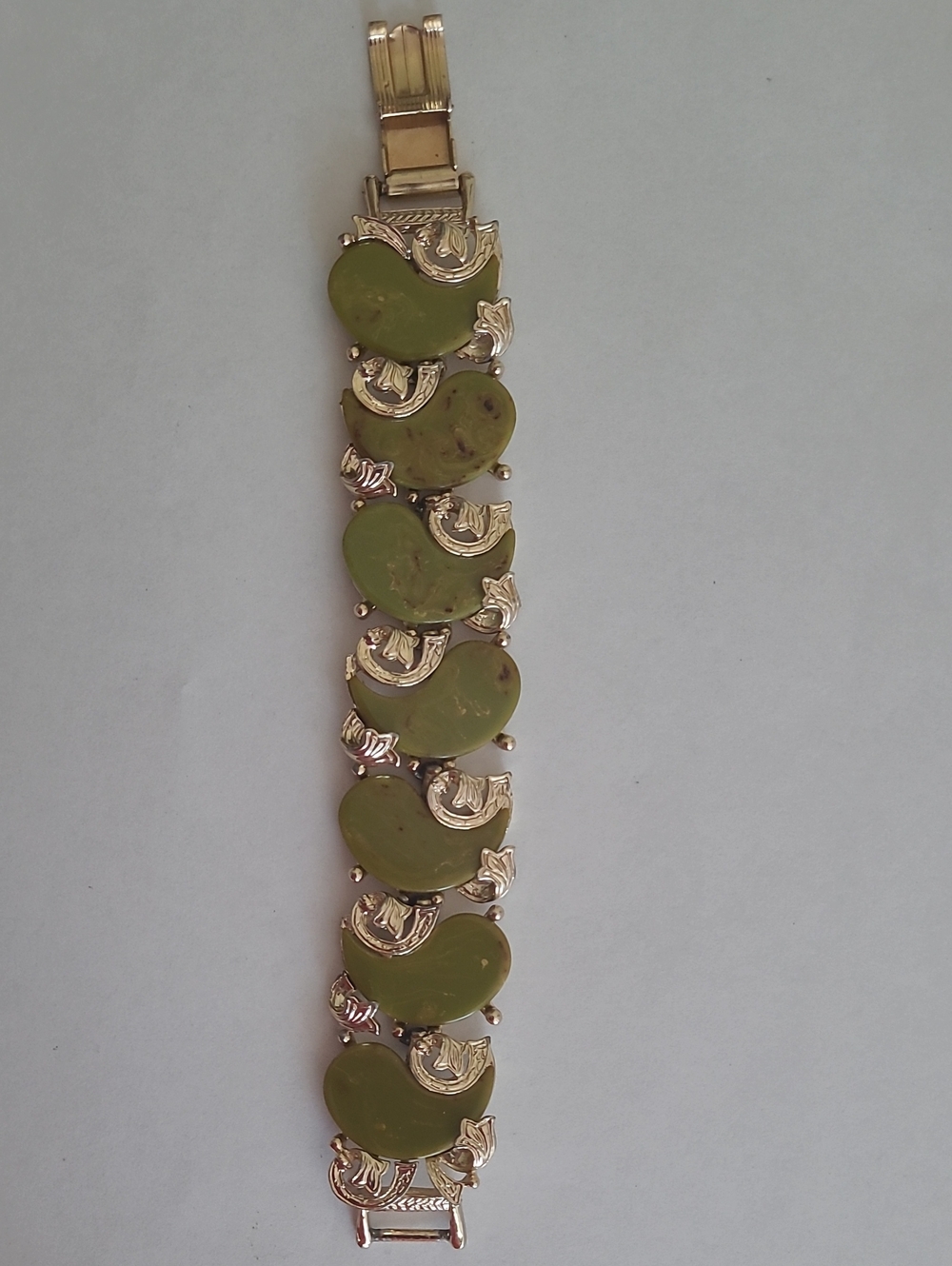 Vintage Signed ART Mode-Art Green Thermoset Panel Bracelet 1950s Gold Tone